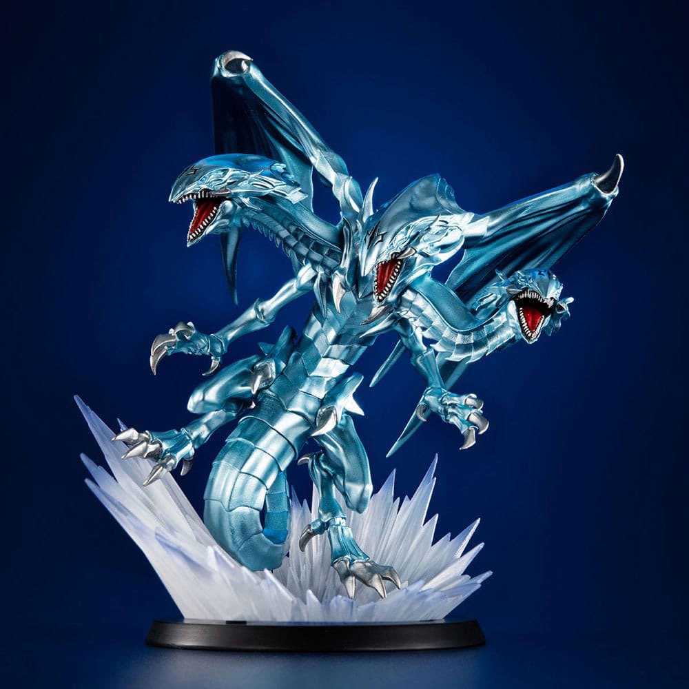 megahouse pvc monsters chronicle blue eyes ultimate dragon 14 cm yu-gi-oh statue bleu
