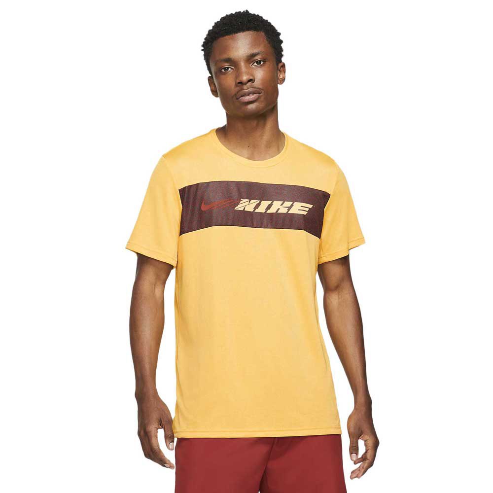 Nike Dri Fit Superset Sport Clash Short Sleeve T-shirt Yellow M / Regular Man